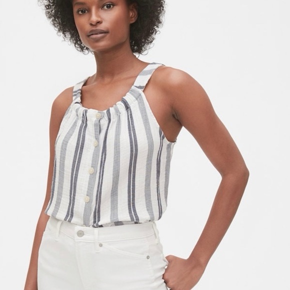 Nwt Gap Tank Nwt